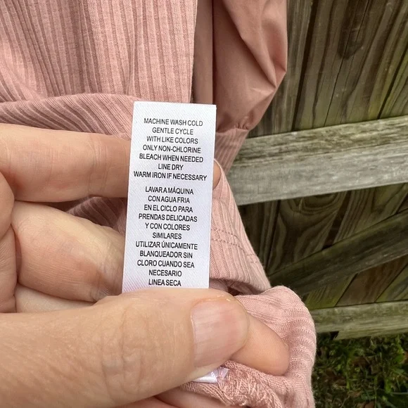 👗Jolie & Joy Ruffled Pink Top - Picture 7 of 8